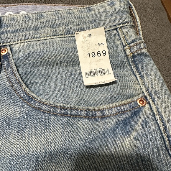 Gap jean skirt - brand new with tags - Picture 3 of 3